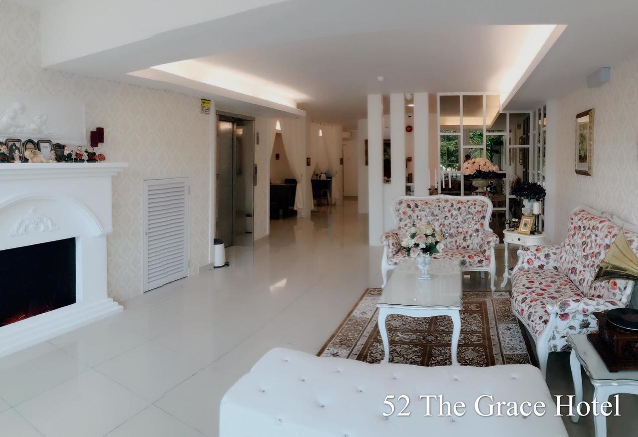 52 The Grace Hotel Muar Extérieur photo