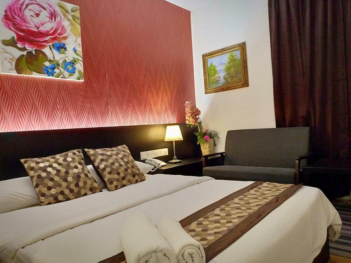 52 The Grace Hotel Muar Extérieur photo